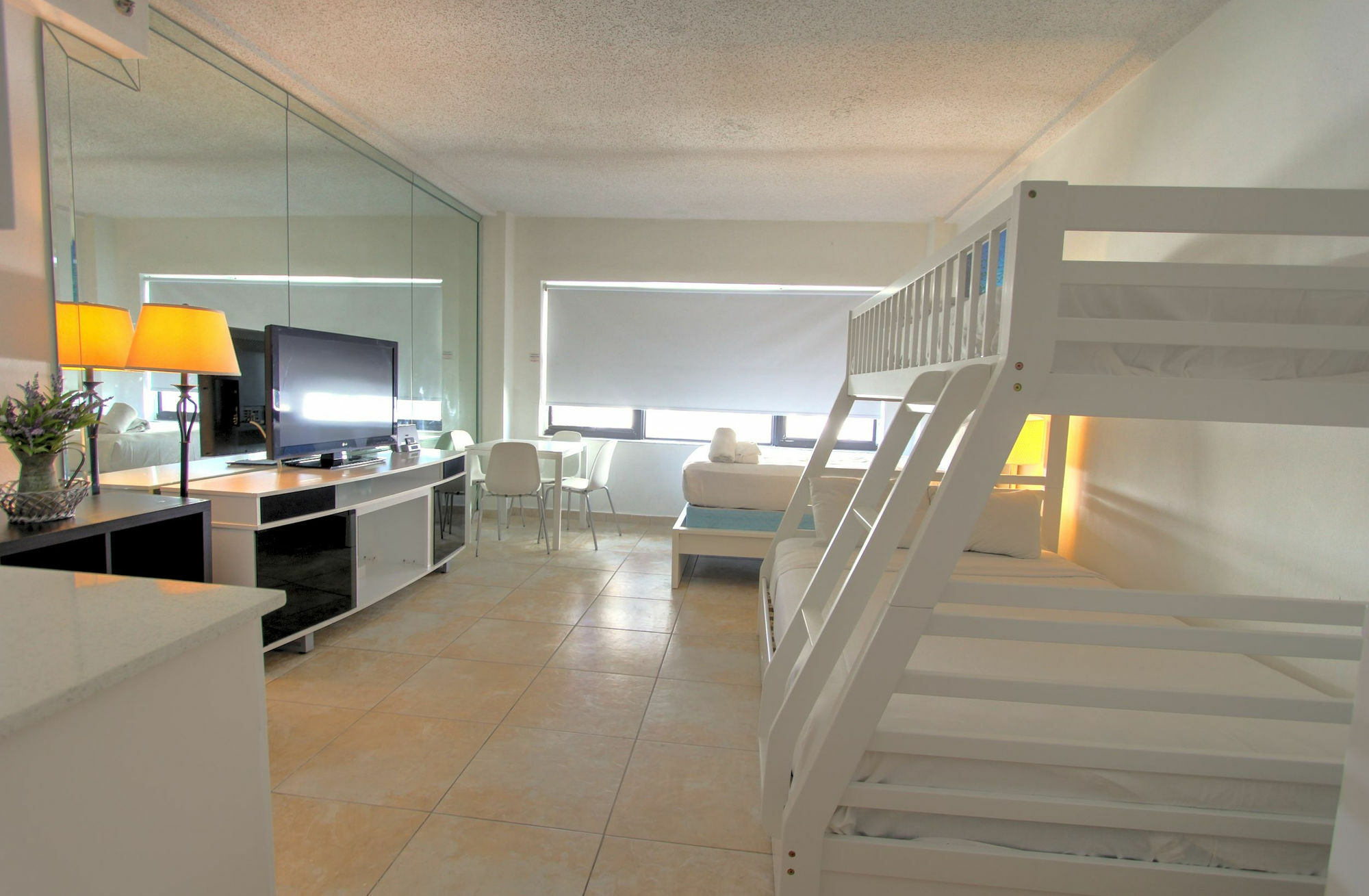 Private Apartments At The Casablanca Miami Beach Eksteriør billede